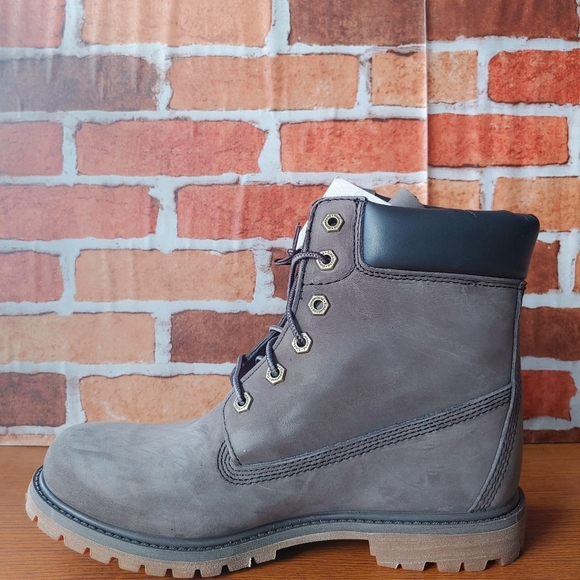 New Womens Premium 6 In Waterproof Timberland Boot - Picture 8 of 9